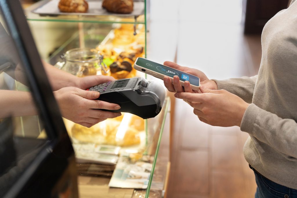 Contactless Payments and QR Checkout How UAE Retailers Are Simplifying the Buying Journey