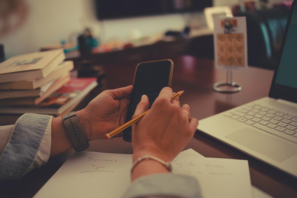 Social Media Captions That Actually Work A Practical Writing Guide for UAE Brands